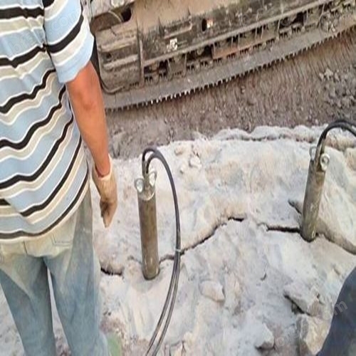 道路扩宽拆石头碎石棒齐齐哈尔开矿山机器应用和领域